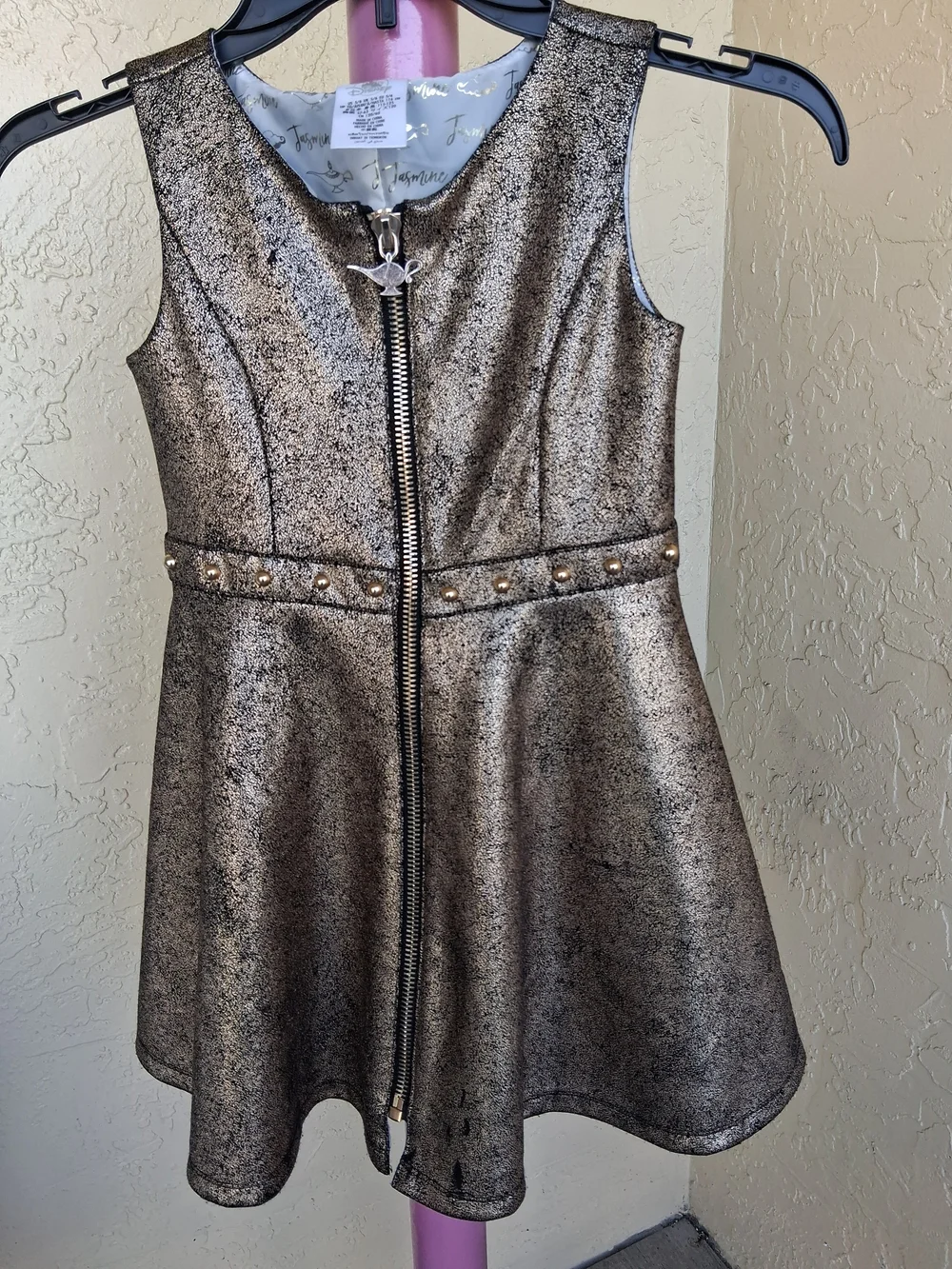 Jasmine shimmery metallic